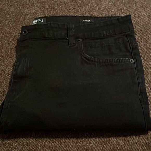 Kenneth Cole NY 5-Pocket Regular Fit “Today is Your Day” Black Jeans- 42” by 30” - Picture 15 of 16